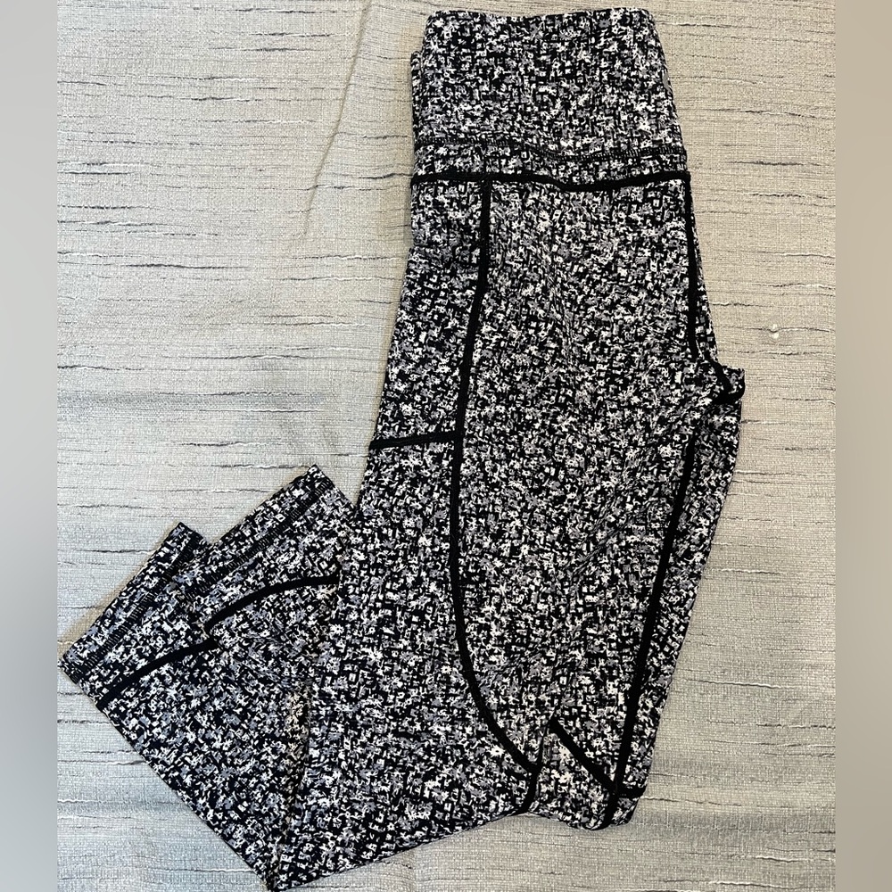 Zyia Capris Size 6-8